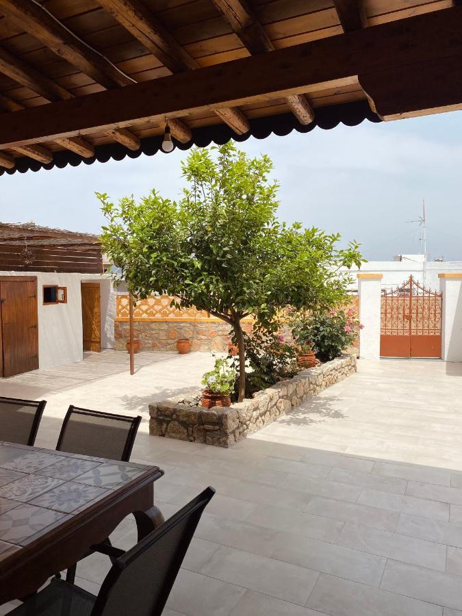 Archangelos Family House Exterior photo